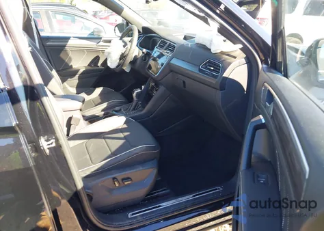 2022 Volkswagen Tiguan 2.0T Sel R-Line from USA, damaged, VIN 3VV4B7AX3NM151095